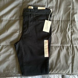 Universal Thread, high-rise skinny pant, size 4